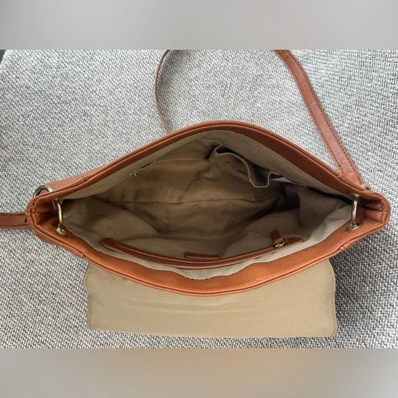 Dolce Vita Brown Crossbody Bag with Woven Design - Picture 10 of 16